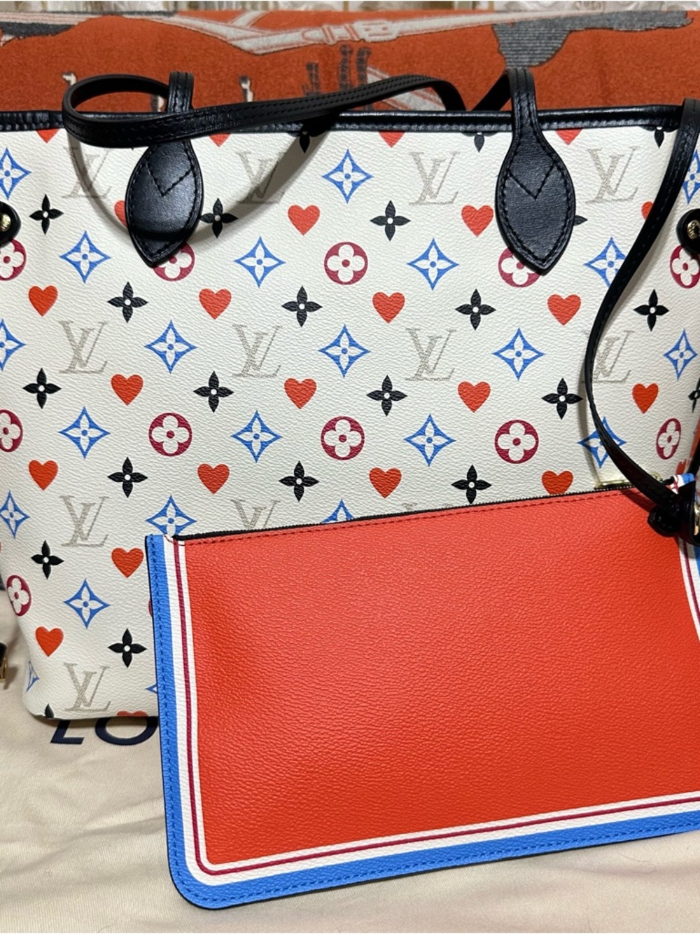 LOUIS VUITTON❤️🌟GAME ON NEVERFULL MM MULTICOLOR HEART & PLAYING CARD W/ POUCH⭐️ - Picture 15 of 16